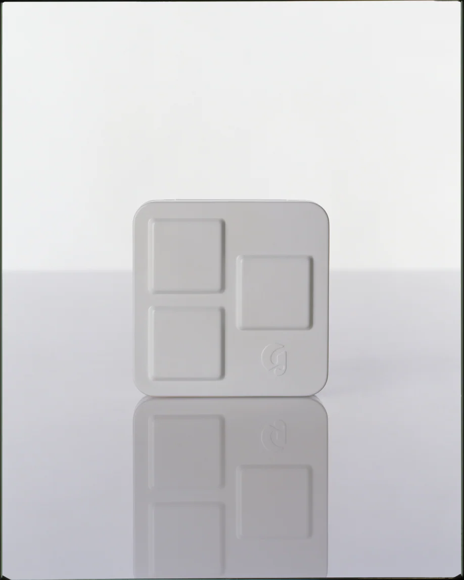 Monochromes - Image 13